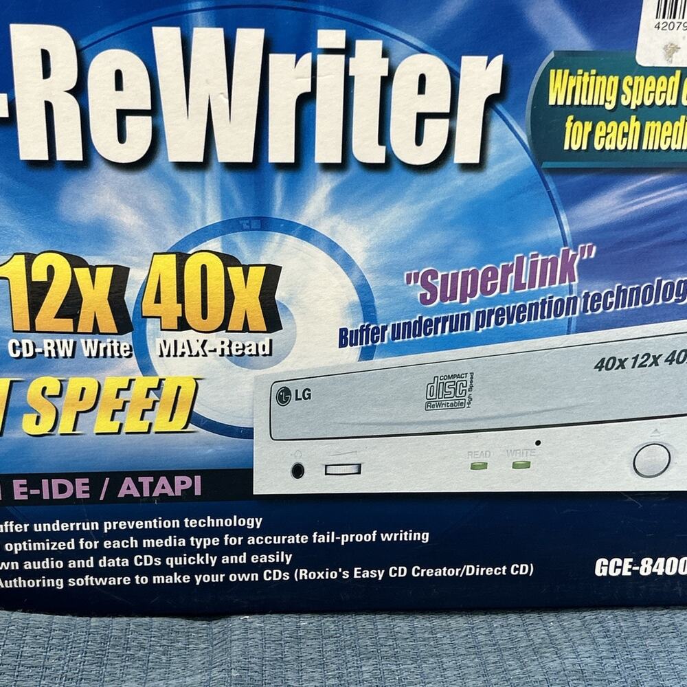 LG CD Rewritable Recorder - Picture 3 of 9